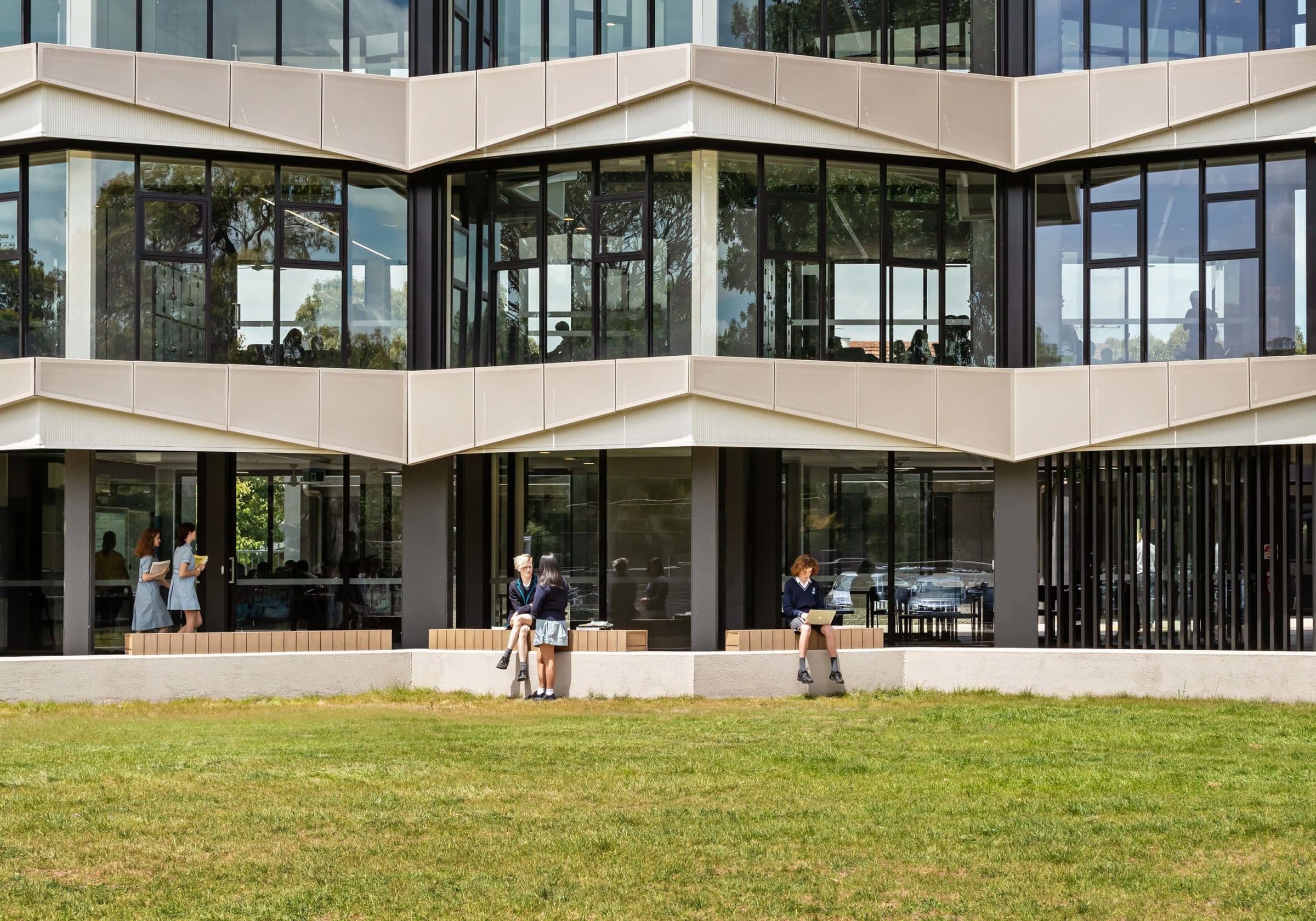 Elwood College